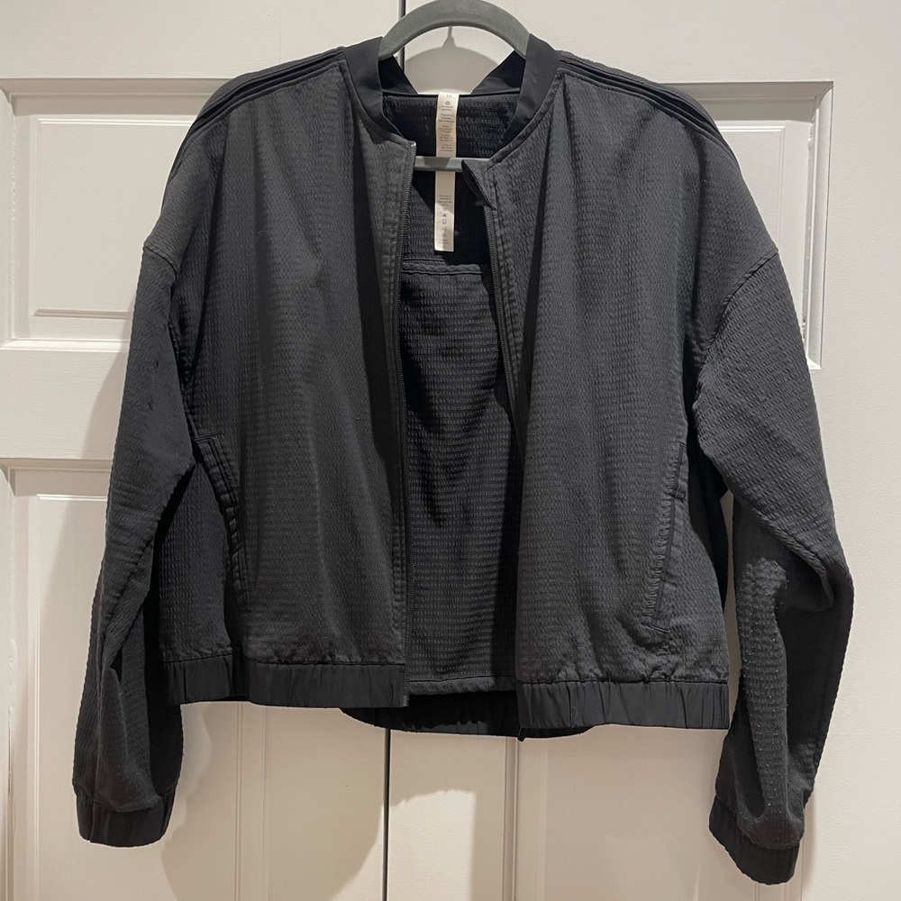 Lululemon Black Jacket (Size 10)